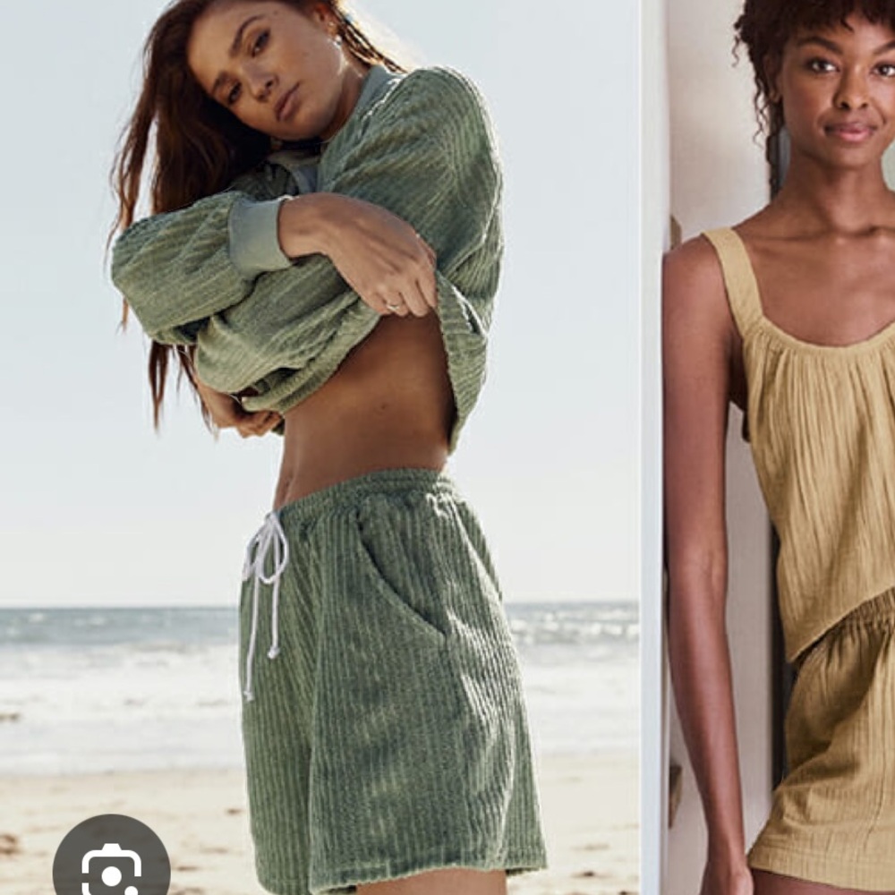 Dippin’ Daisys Coastal Short & Marina Top Terry Cloth Coord Set